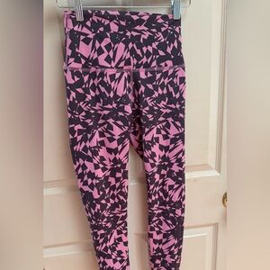 Geometric Pink and grey fleo leggings